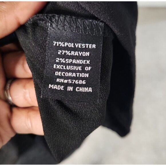 Blouse with Rhinestone Accent – Size 2XL - Picture 5 of 7